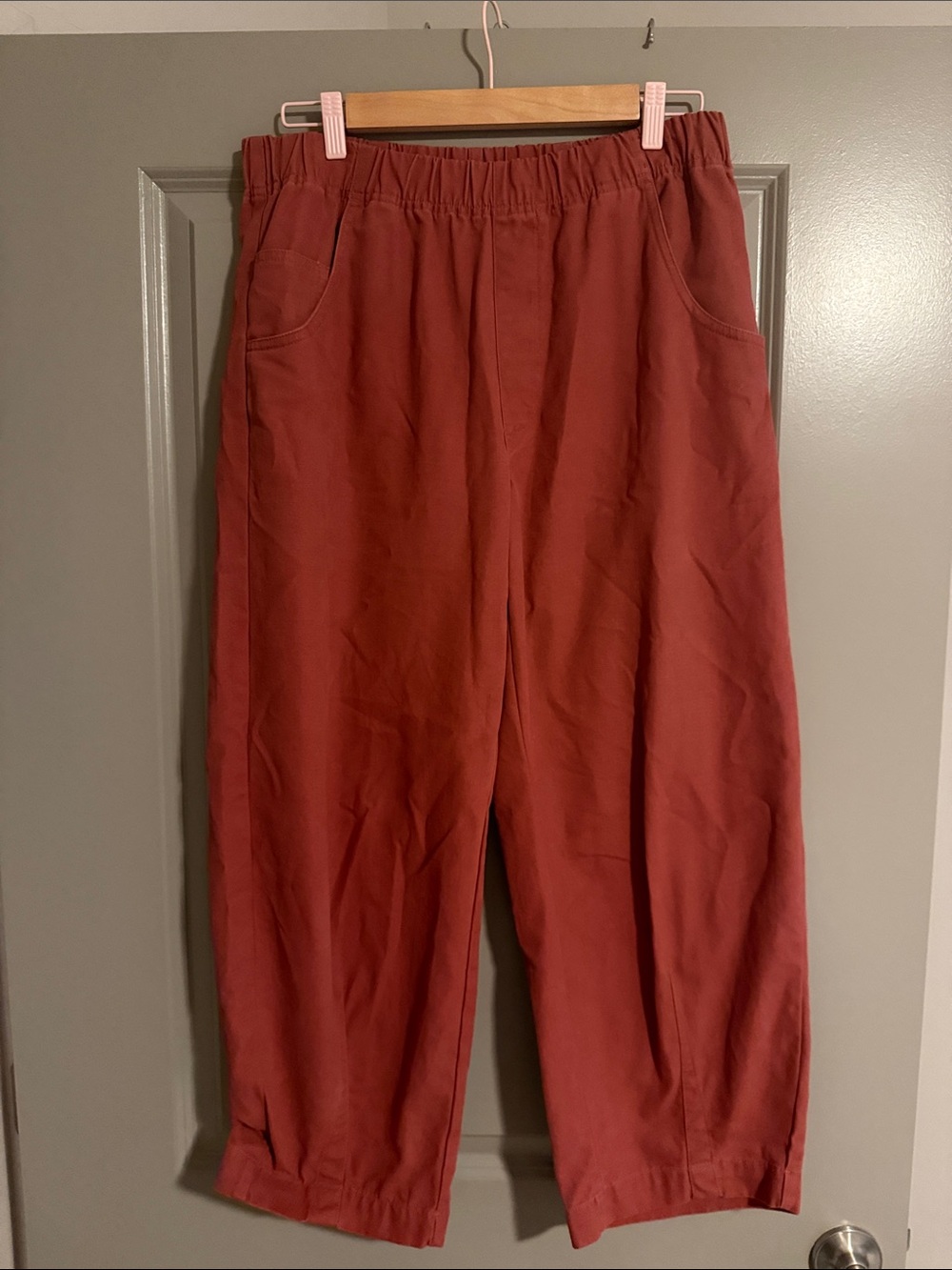 Universal Thread Elastic Waist barrel pant